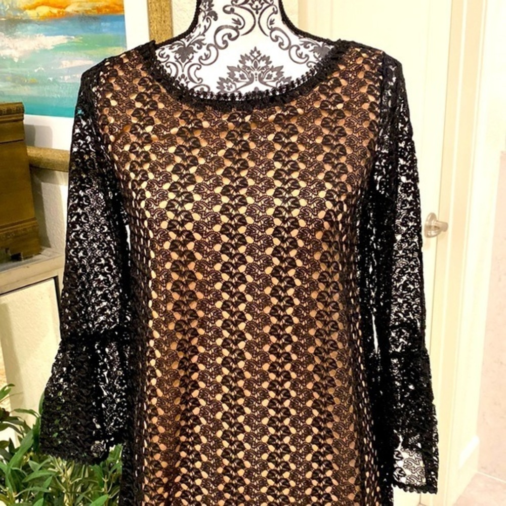 Little Black lace lined dress - Picture 6 of 17